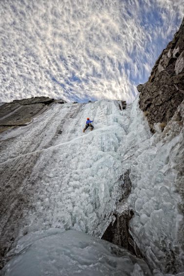 Imágenes de escalada en hielo y roca