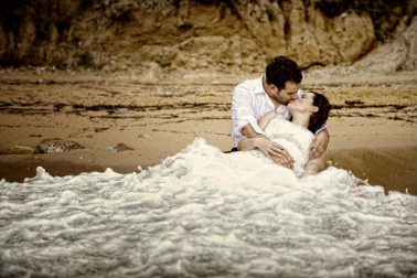 El mar es su vestido. Postboda en la Playa