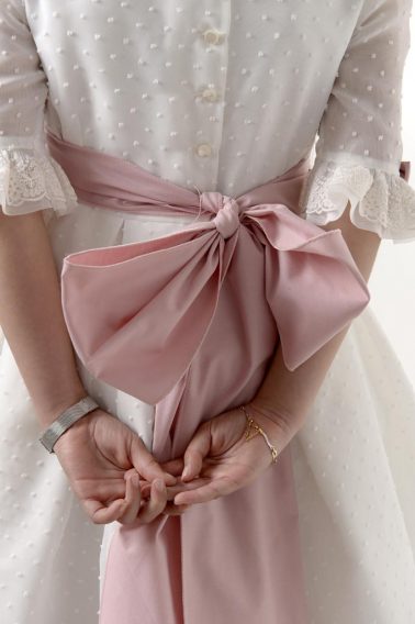 Fotografía de comunión. Detalle del vestido