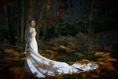 Novia con helechos