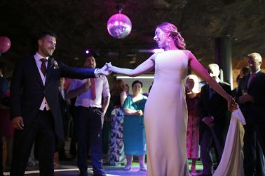 Foto del baile y la fiesta de una boda