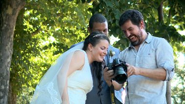 Las risas son fundamentales en una sesión de fotos de boda